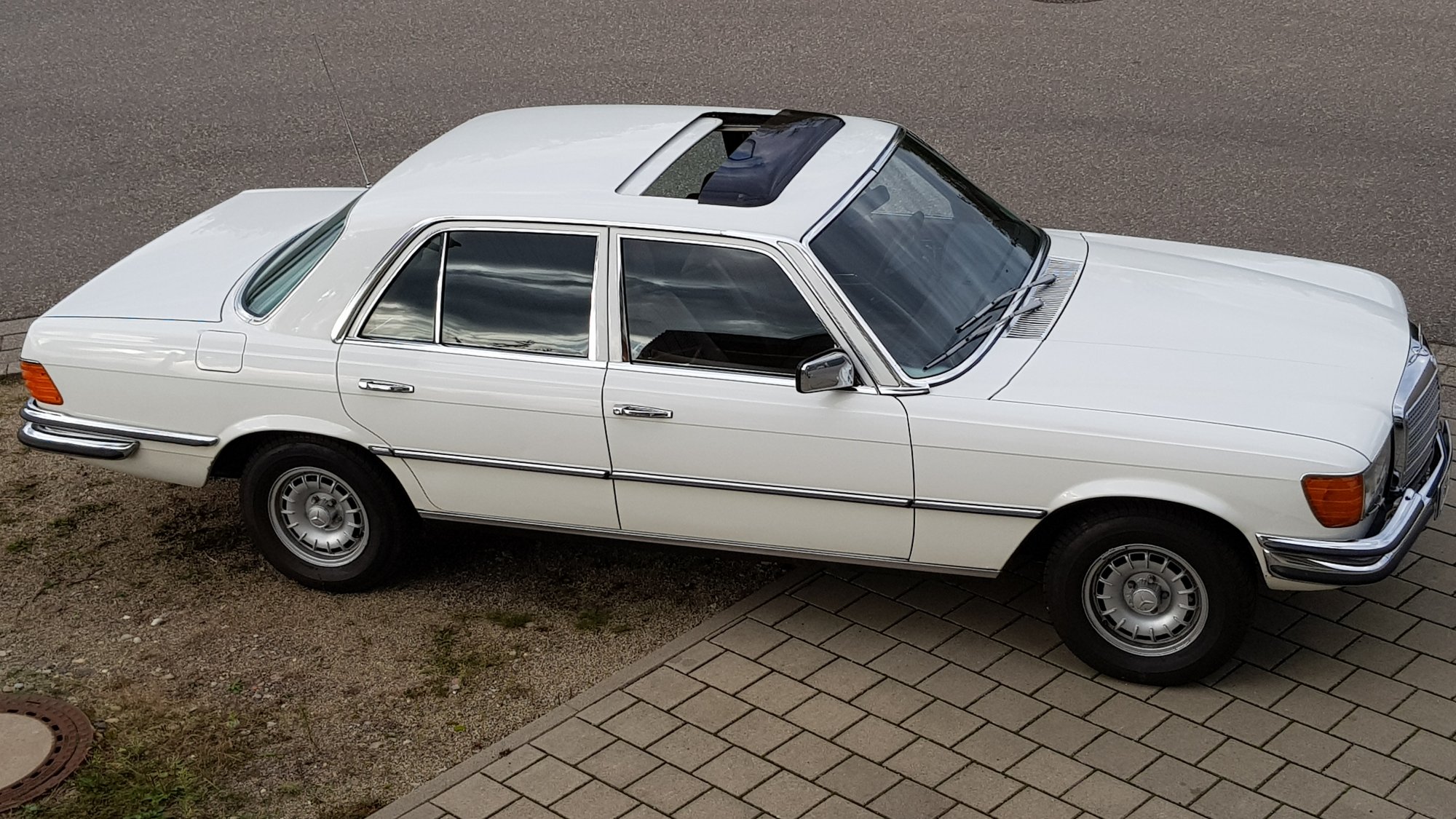 Mercedes-Benz 350 SE (erste S-Klasse)